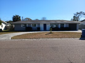 378-378 78th Ave NE in St. Petersburg, FL - Building Photo
