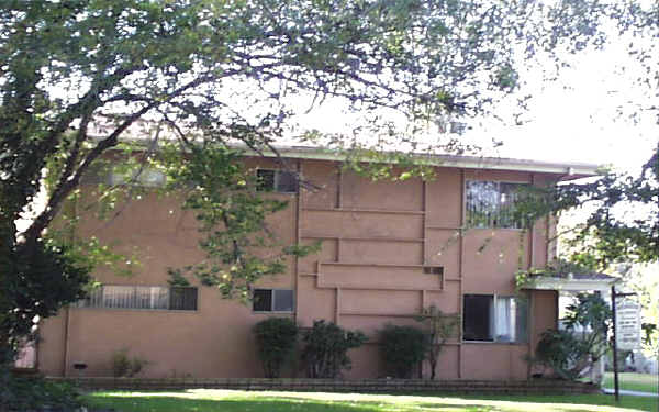 6551 Coldwater Canyon Ave in North Hollywood, CA - Building Photo - Building Photo