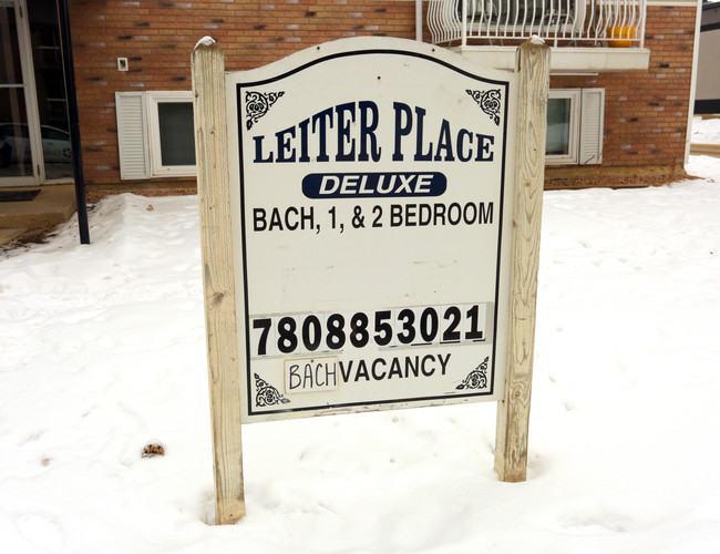 Leiter Place in Edmonton, AB - Building Photo - Building Photo