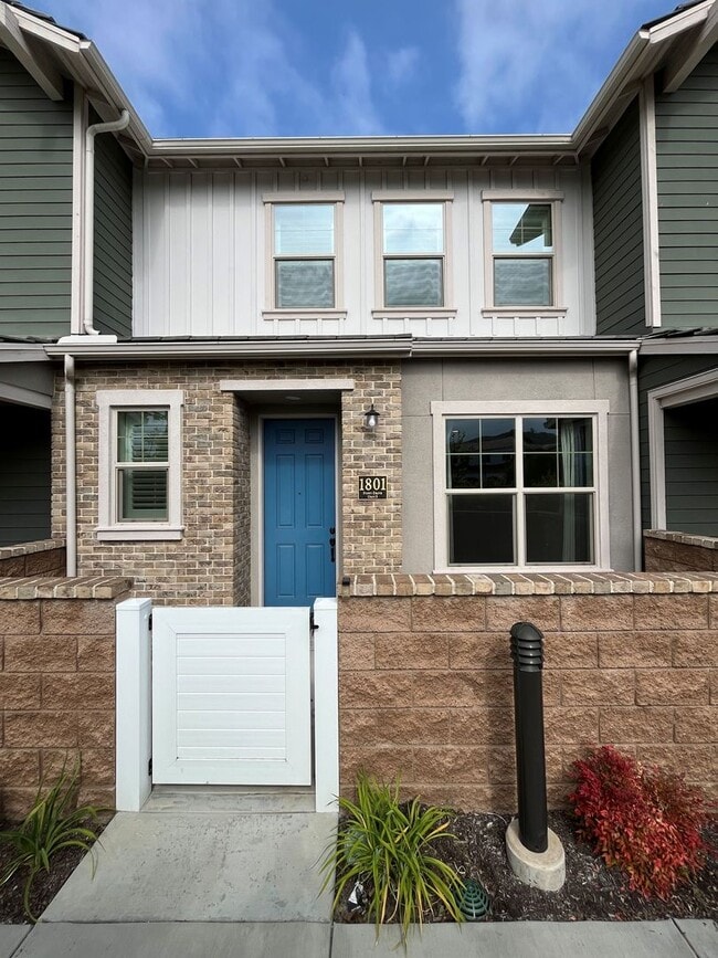 1801 Poppy Dr in Simi Valley, CA - Building Photo - Building Photo