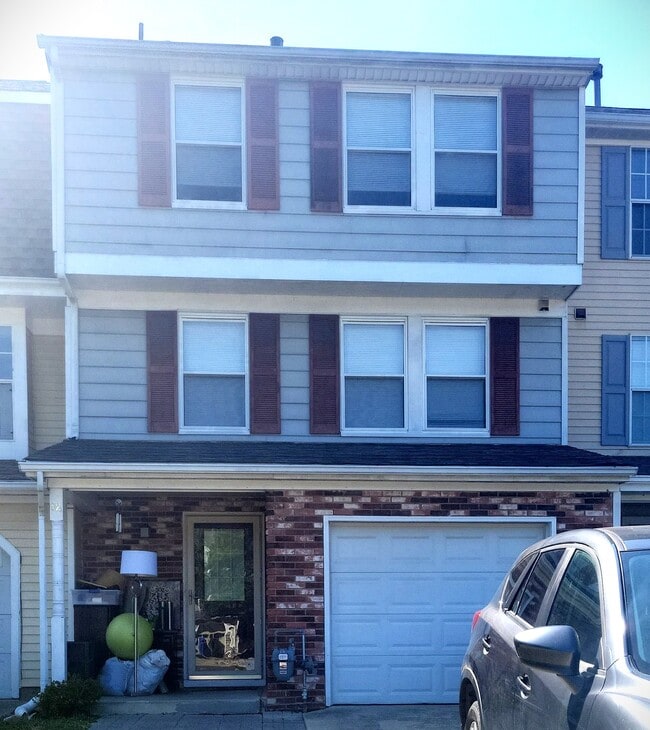 12 Andrew Ct