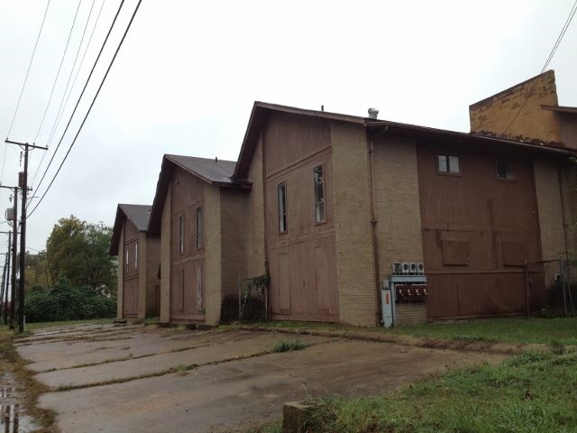 998 Walnut in Helena, AR - Building Photo