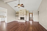 8326 Swan Meadow Ln in Humble, TX - Foto de edificio - Building Photo