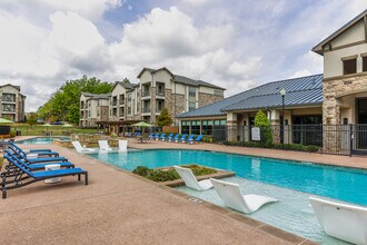 Auberge of Tyler in Tyler, TX - Foto de edificio - Building Photo