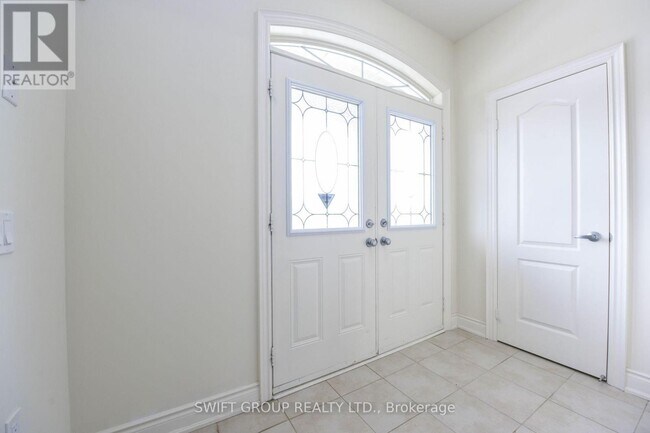 24 Dotchson Ave in Caledon, ON - Building Photo - Building Photo