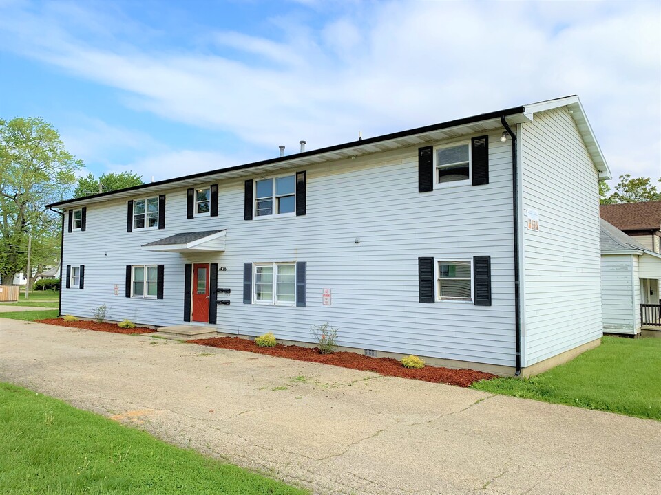 1426 9th St, Unit 4 in Charleston, IL - Foto de edificio