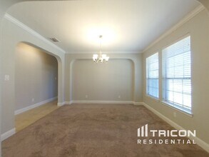651 Seymour Dr in Frisco, TX - Foto de edificio - Building Photo