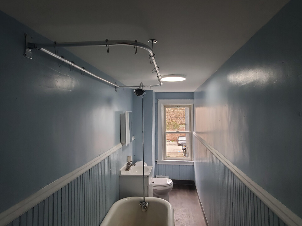 546 Larimer Ave, Unit 546 Larimer in Turtle Creek, PA - Building Photo