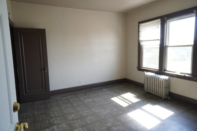 130 E 13th Ave in Gary, IN - Building Photo - Building Photo