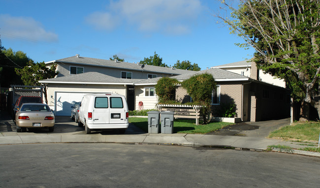 Garden Apartments in Cupertino, CA - Building Photo - Building Photo