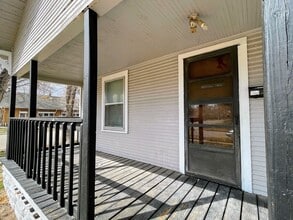 520 W 8th Ave in Hutchinson, KS - Building Photo - Building Photo