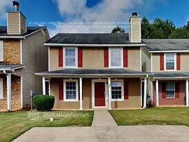 385 Crestfield Cir in Covington, GA - Building Photo
