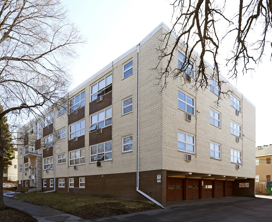 Ridgewood Apartments in Minneapolis, MN - Foto de edificio