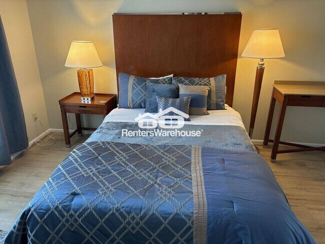 8433 Hearth Dr in Houston, TX - Building Photo - Building Photo