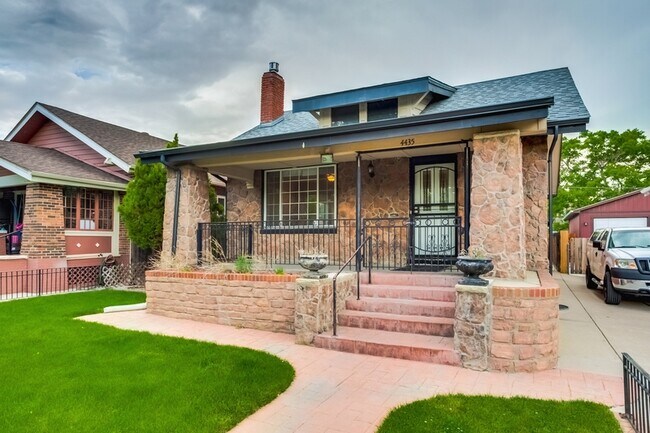 property at 4435 Clay St