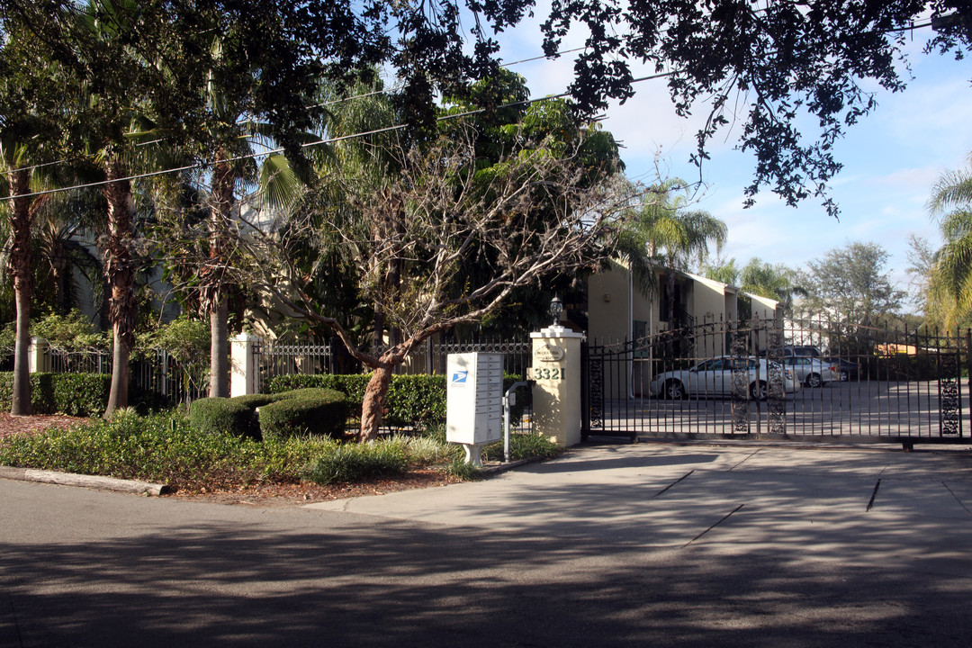 Palma Ceia Arms in Tampa, FL - Foto de edificio