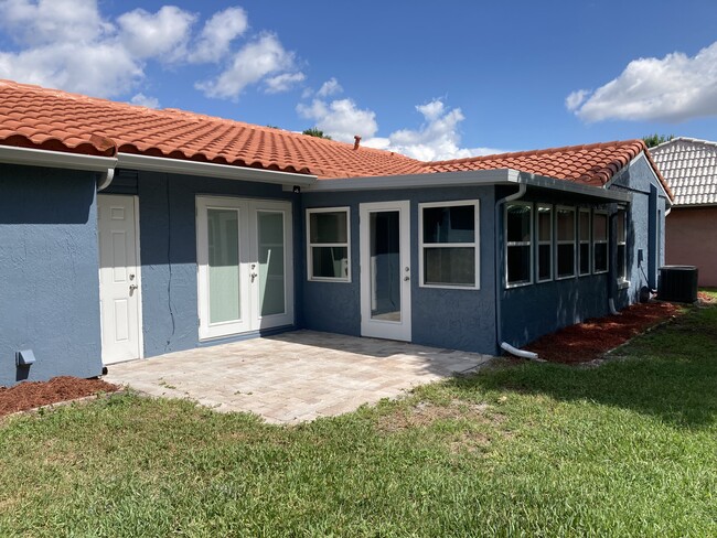 10606 Whitman Cir in Orlando, FL - Building Photo - Building Photo