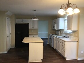 428 Rocky Springs Dr in Blacklick, OH - Building Photo - Building Photo