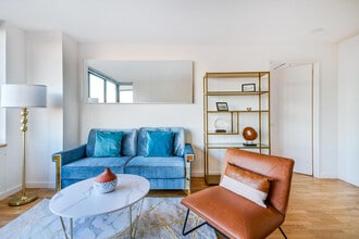 175 E 96th St in New York, NY - Building Photo - Building Photo