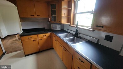 1210 Matsonford Rd in Conshohocken, PA - Building Photo - Building Photo