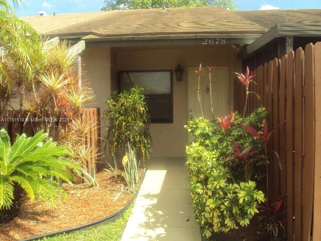 2678 N Nob Hill Rd in Sunrise, FL - Building Photo