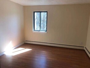 11 Davis Rd in Acton, MA - Building Photo - Building Photo