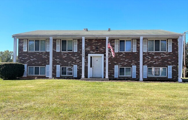 7399 Roger Thomas Dr, Unit 4