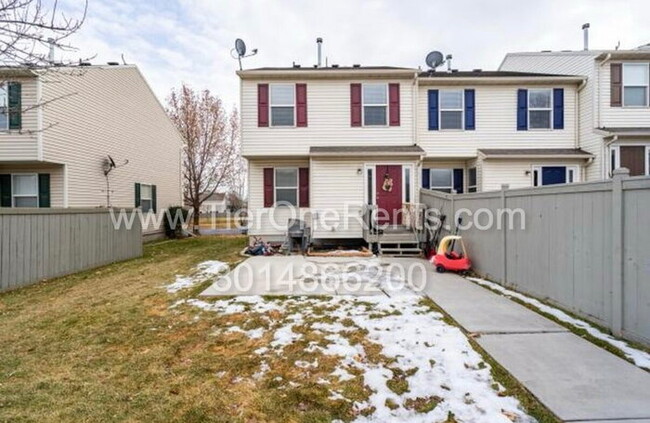 3441 Peregrine Rd in Eagle Mountain, UT - Foto de edificio - Building Photo
