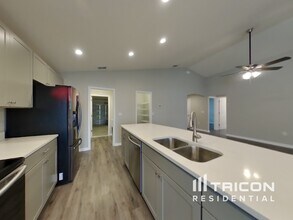 705 Persian Dr in Haines City, FL - Building Photo - Building Photo