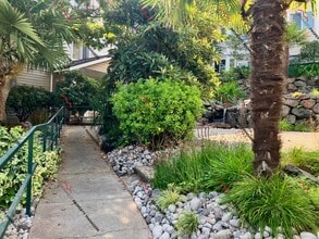 Oasis Apartments in Tacoma, WA - Building Photo - Building Photo