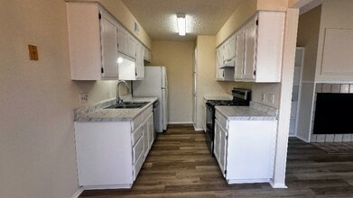 110 Peachtree Ct in Kennedale, TX - Building Photo - Building Photo