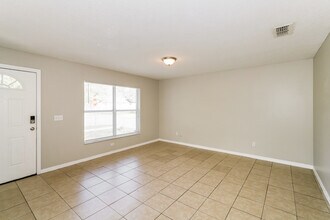 8415 N 10th St in Tampa, FL - Building Photo - Building Photo