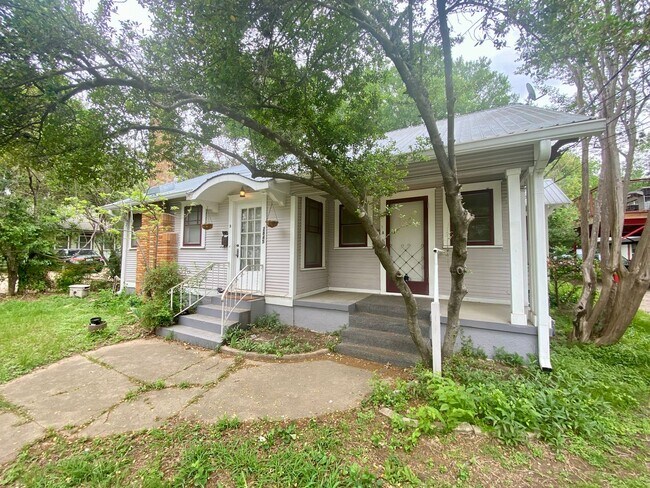 property at 2845 San Gabriel St