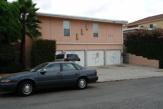 452 E Santa Anita Ave in Burbank, CA - Building Photo - Building Photo