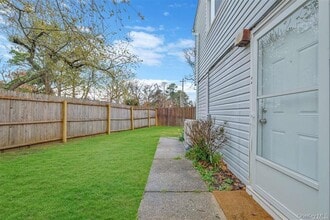 4 Hudson Ave in Sayville, NY - Building Photo - Building Photo