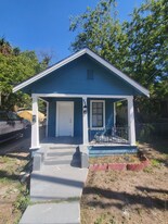 307 E Lambert St in San Antonio, TX - Building Photo