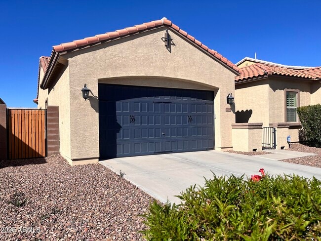 2208 E Indian Wells Dr in Gilbert, AZ - Building Photo - Building Photo