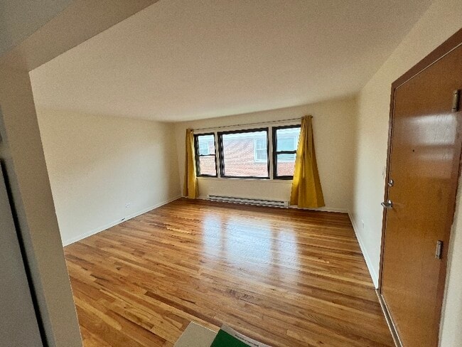 9452 W Glenlake Ave in Rosemont, IL - Building Photo - Building Photo