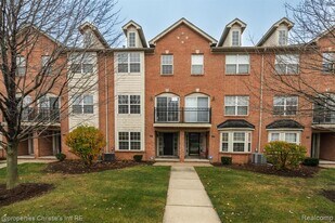 22017 Parkview Dr in Taylor, MI - Building Photo