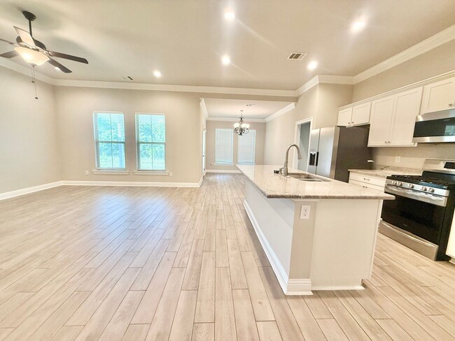 16052 Summer Gdns Ave in Baton Rouge, LA - Building Photo - Building Photo