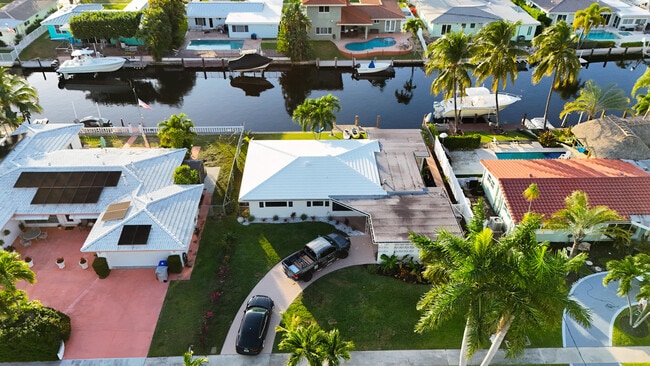 731 SE 5th Ave in Pompano Beach, FL - Building Photo - Building Photo