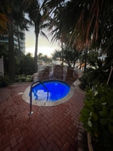 3001 S Ocean Dr in Hollywood, FL - Building Photo - Building Photo