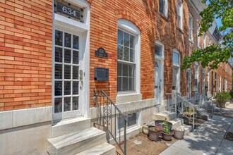 634 S Curley St in Baltimore, MD - Building Photo - Building Photo