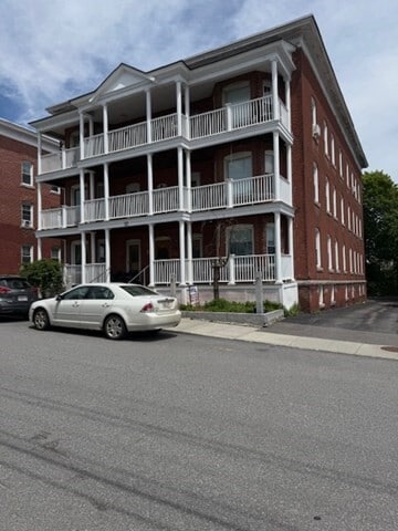 29 Graham St in Gardner, MA - Building Photo - Building Photo
