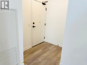 10 Abeja St in Vaughan, ON - Building Photo - Building Photo