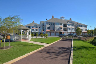 Marlton Gateway Apartments in Marlton, NJ - Foto de edificio - Building Photo