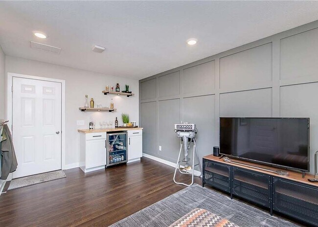 14215 McNichols Way in Carmel, IN - Building Photo - Building Photo