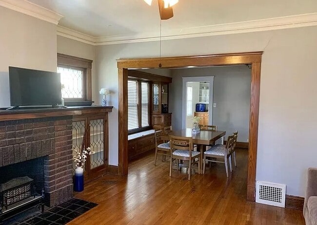 11710 Buckingham Ave in Cleveland, OH - Foto de edificio - Building Photo