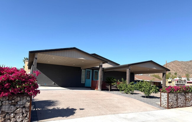 property at 1406 E Cinnabar Ave