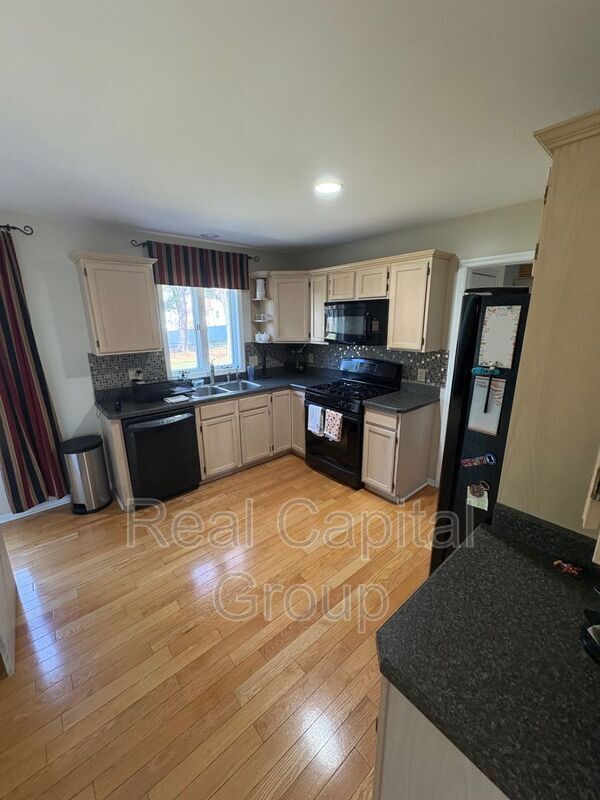 417 Deer Path in Schenectady, NY - Building Photo - Building Photo